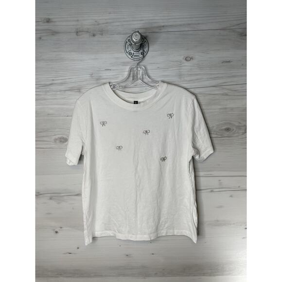 H&M Divided Shirt Womens Medium White Embellished Bow Graphic Short Sleeve Tee - Picture 1 of 10